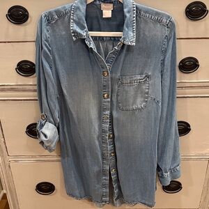 Chico's Light Blue Denim Shirt size 0